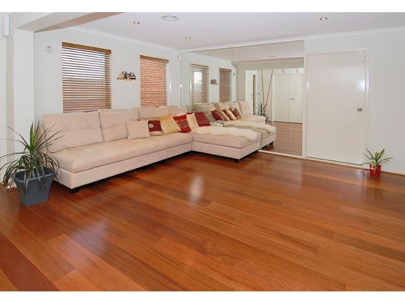 13 Roanoke Grove, Deer Park VIC 3023