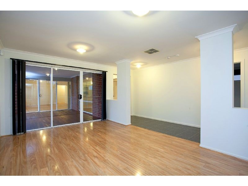 43 Duncombe Parkway, Deer Park VIC 3023