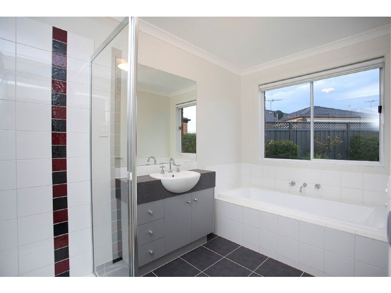 43 Duncombe Parkway, Deer Park VIC 3023