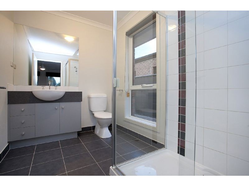 43 Duncombe Parkway, Deer Park VIC 3023