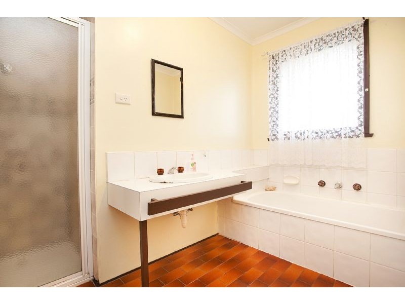 2 Telford Close., Deer Park VIC 3023