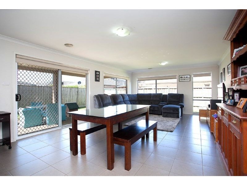12 Katrine Place, Deer Park VIC 3023