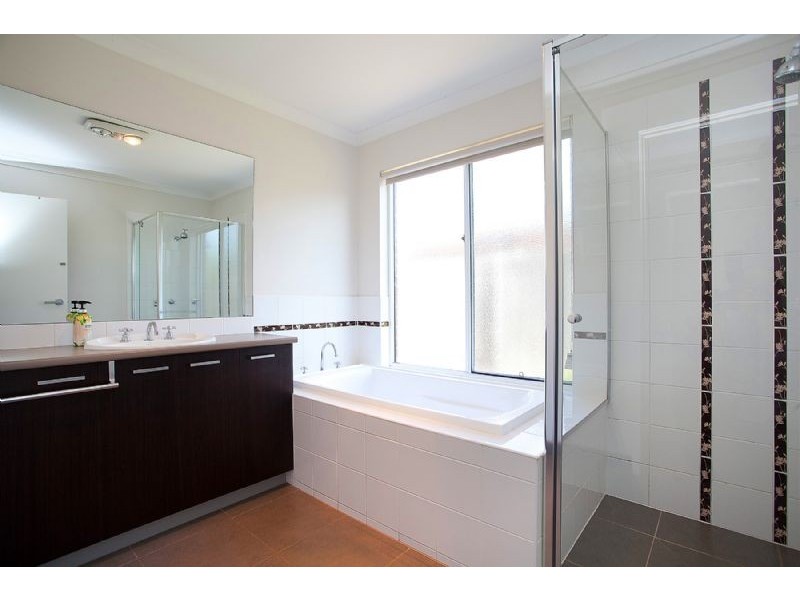12 Katrine Place, Deer Park VIC 3023