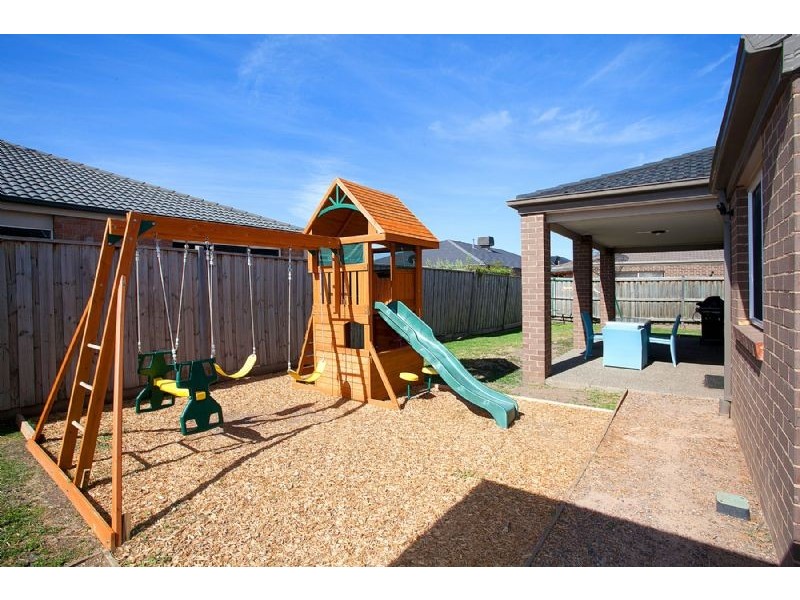 12 Katrine Place, Deer Park VIC 3023
