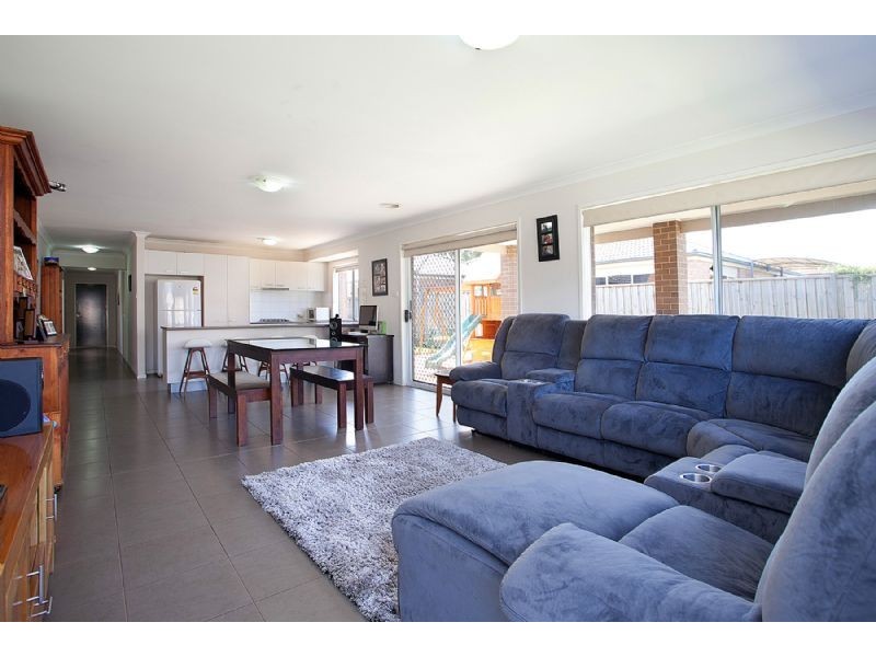 12 Katrine Place, Deer Park VIC 3023