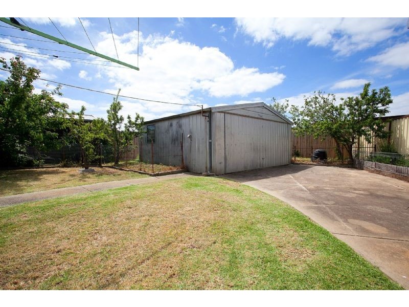 11 Droitwich Crescent, Deer Park VIC 3023