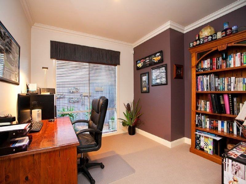 10 Tussock Grove, Cairnlea VIC 3023