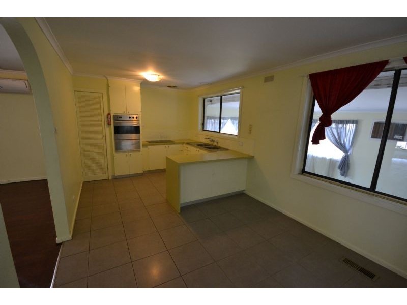 54 Chester Crescent, Deer Park VIC 3023