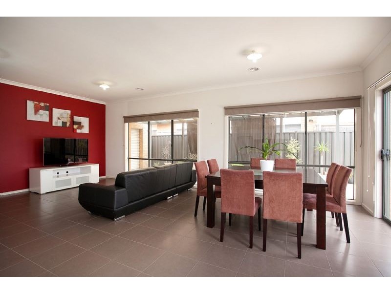 6 Jonah Parade, Deer Park VIC 3023