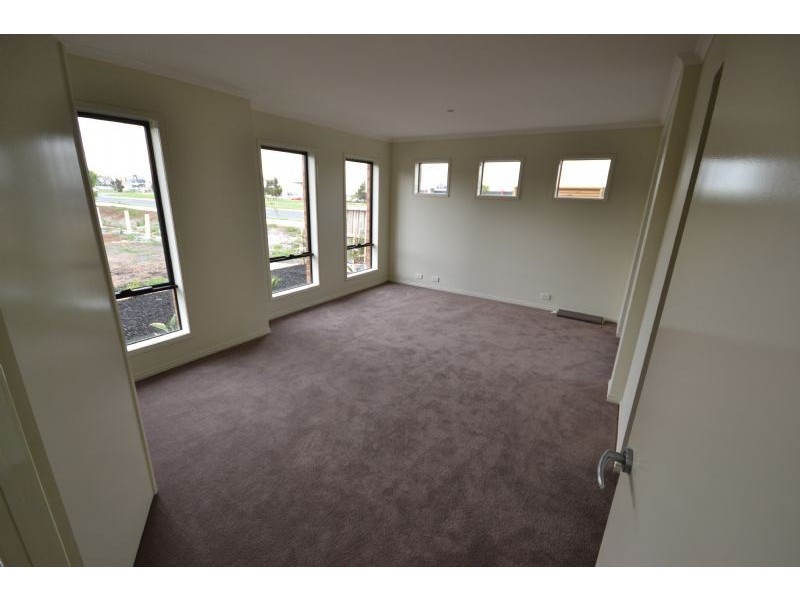 9 Cashmere Crt, Derrimut VIC 3030