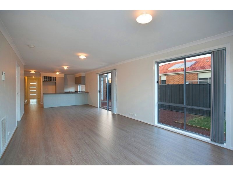 6 Pioneer Drive, Deer Park VIC 3023