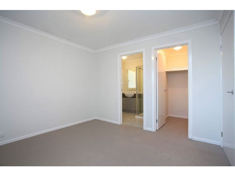 6 Pioneer Drive, Deer Park VIC 3023