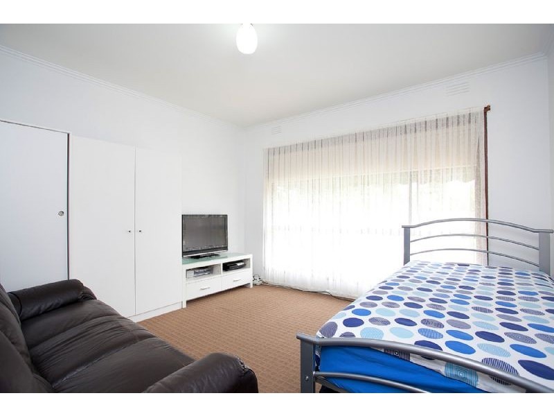 1/1 Laming Road, Deer Park VIC 3023