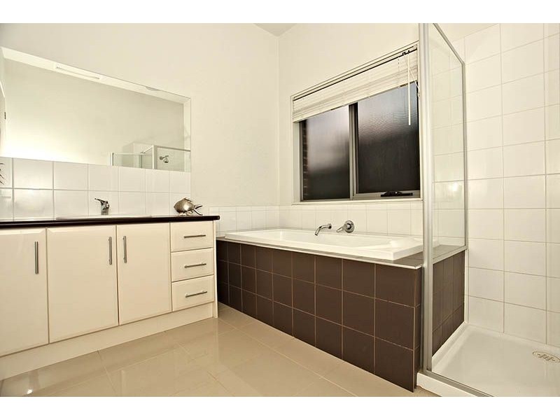 9 Scotney Crescent, Derrimut VIC 3030