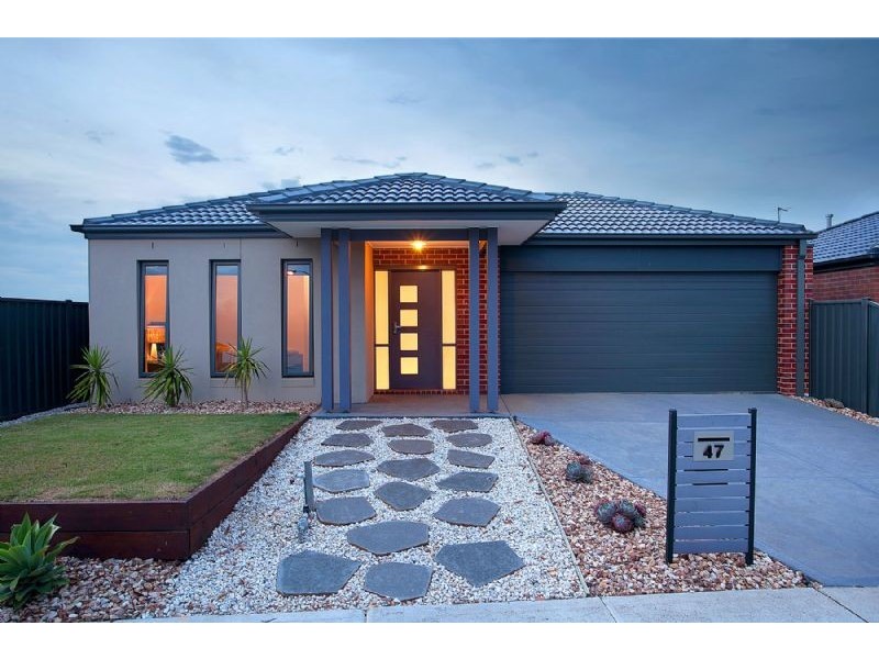 47 Hatchlands Drive, Deer Park VIC 3023