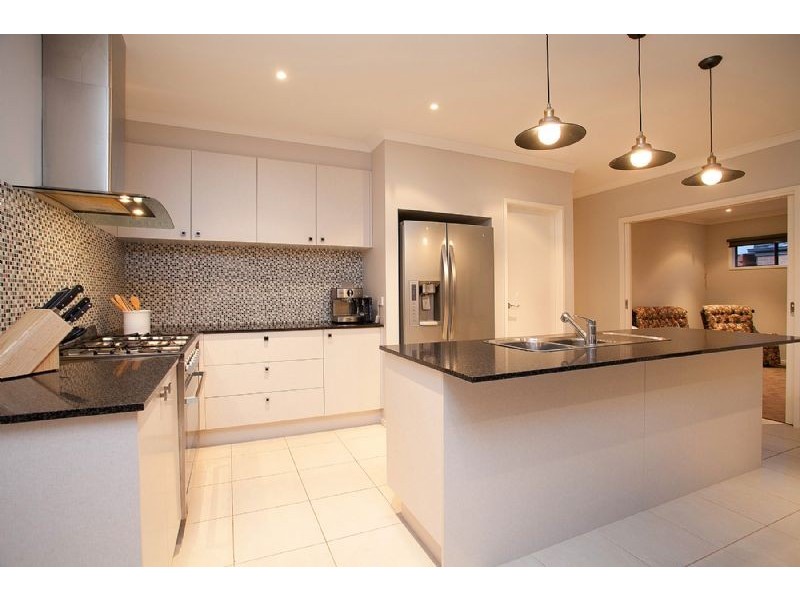 47 Hatchlands Drive, Deer Park VIC 3023