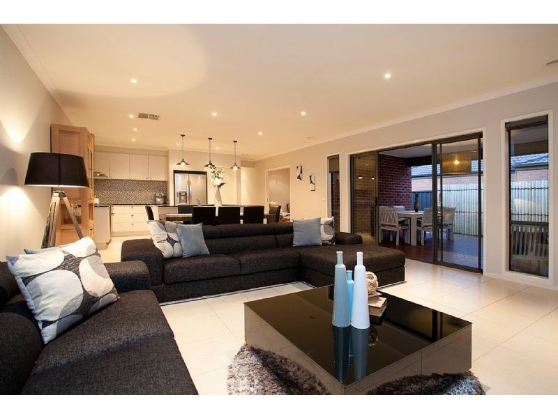 47 Hatchlands Drive, Deer Park VIC 3023