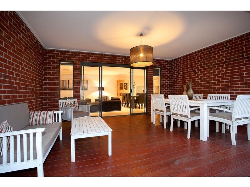 47 Hatchlands Drive, Deer Park VIC 3023