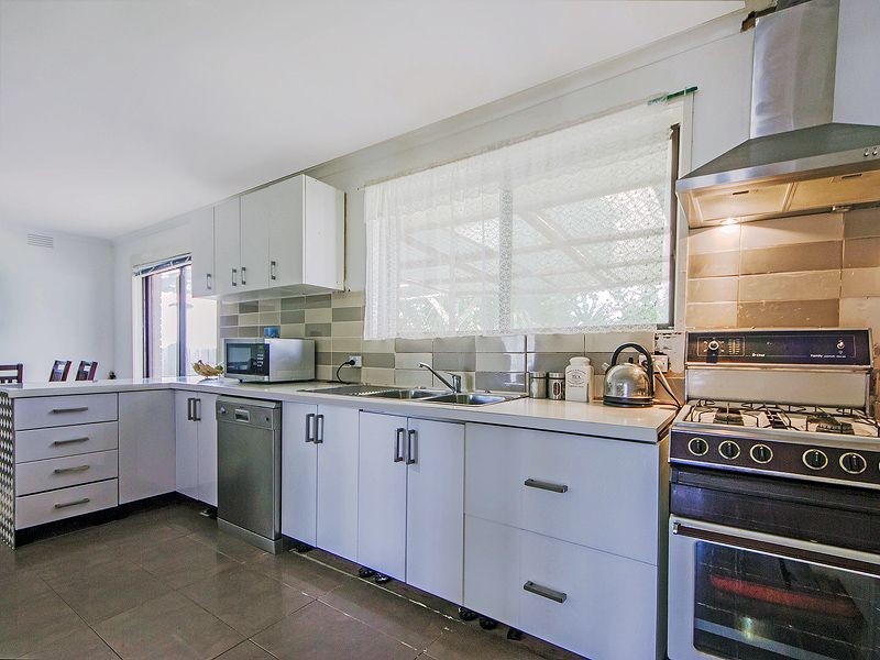 38 Ferris Avenue, Deer Park VIC 3023