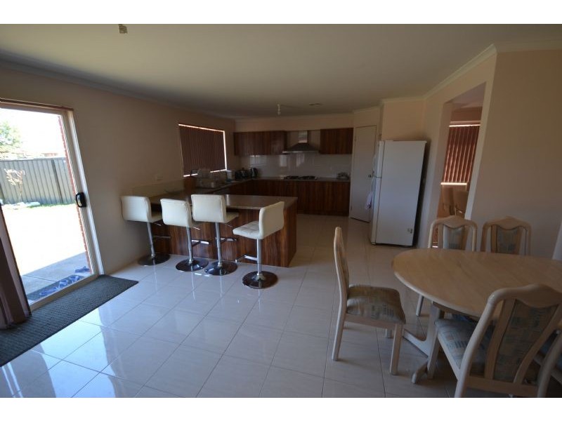 18 Chartwell Cres, Derrimut VIC 3030