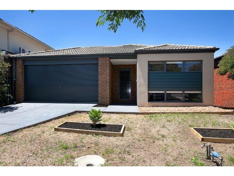 24 Dartmouth Chase, Derrimut VIC 3030