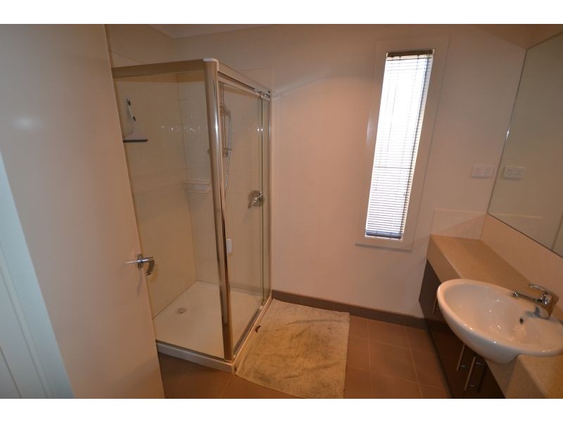 28 Pendragon Cres, Derrimut VIC 3030