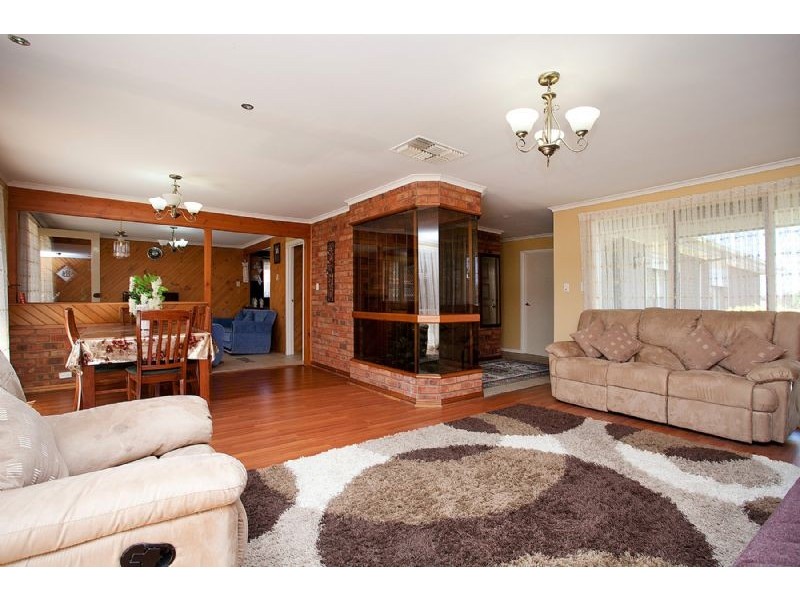 59 Tarlee Drive, Albanvale VIC 3021