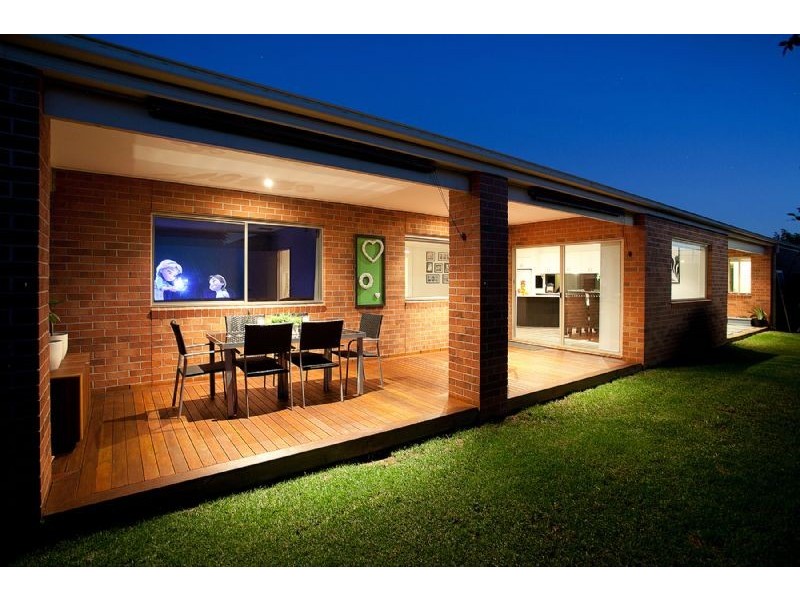 12 Oakham Glade, Derrimut VIC 3030