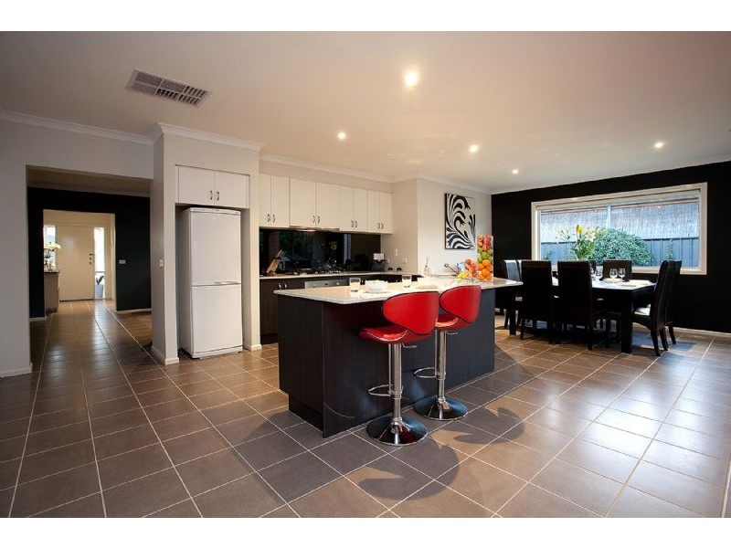 12 Oakham Glade, Derrimut VIC 3030