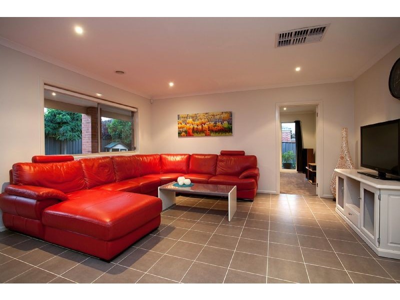 12 Oakham Glade, Derrimut VIC 3030