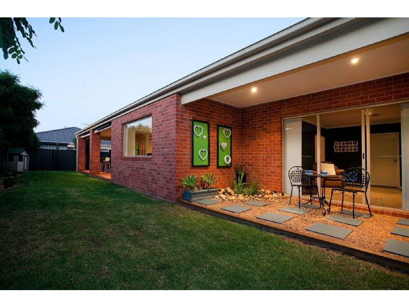 12 Oakham Glade, Derrimut VIC 3030