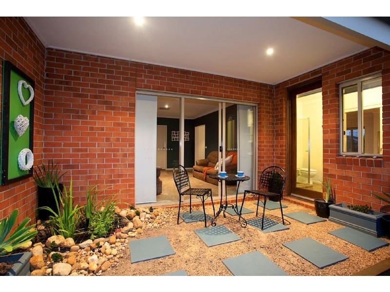 12 Oakham Glade, Derrimut VIC 3030