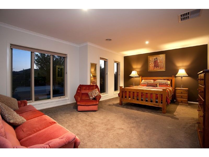 12 Oakham Glade, Derrimut VIC 3030