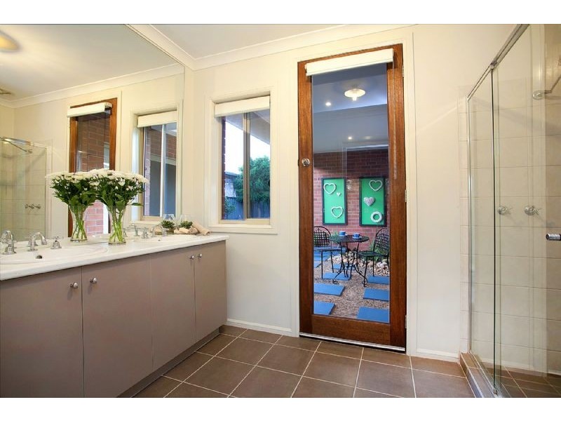 12 Oakham Glade, Derrimut VIC 3030