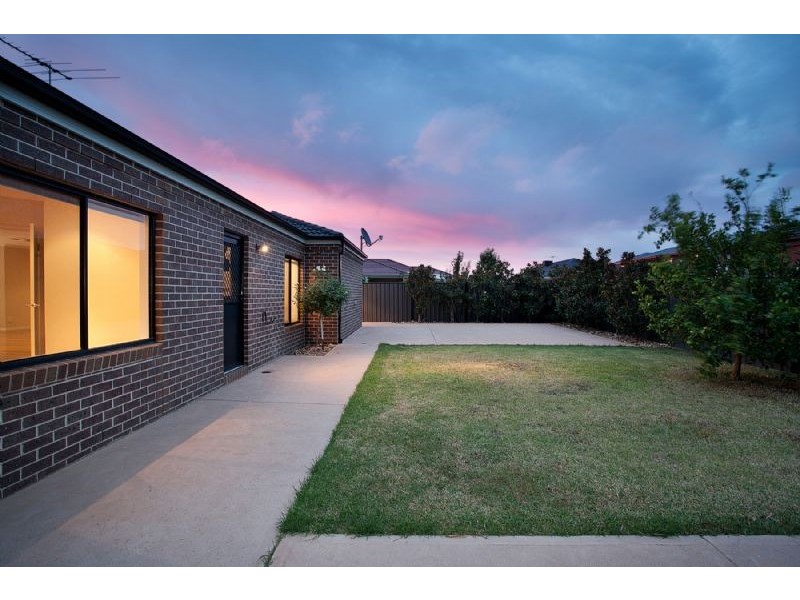 14 Scotney Crescent, Derrimut VIC 3030