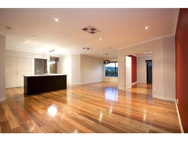 14 Scotney Crescent, Derrimut VIC 3030