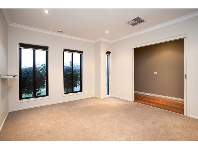 14 Scotney Crescent, Derrimut VIC 3030