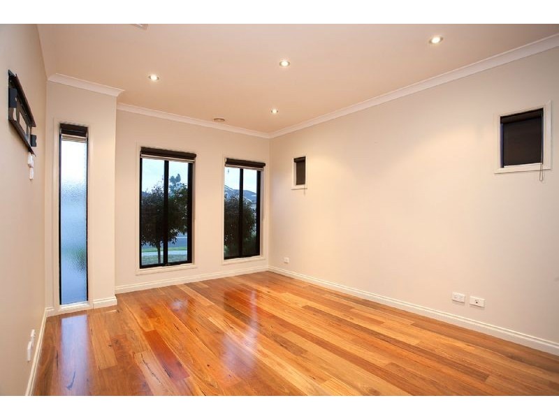 14 Scotney Crescent, Derrimut VIC 3030