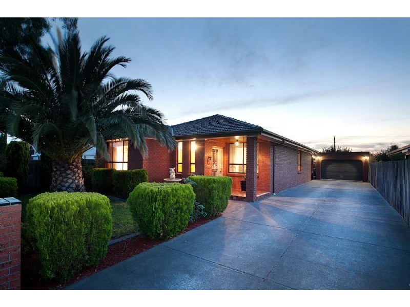 3 Lake Boga Avenue, Deer Park VIC 3023