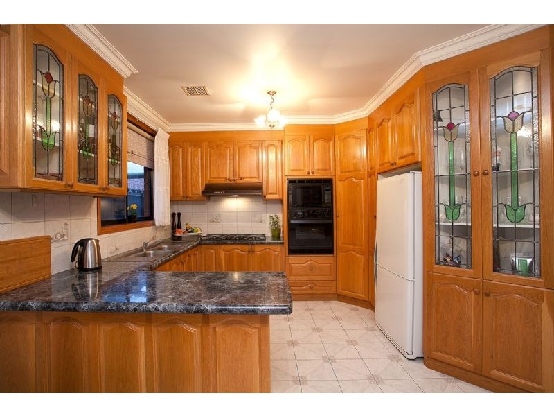 3 Lake Boga Avenue, Deer Park VIC 3023