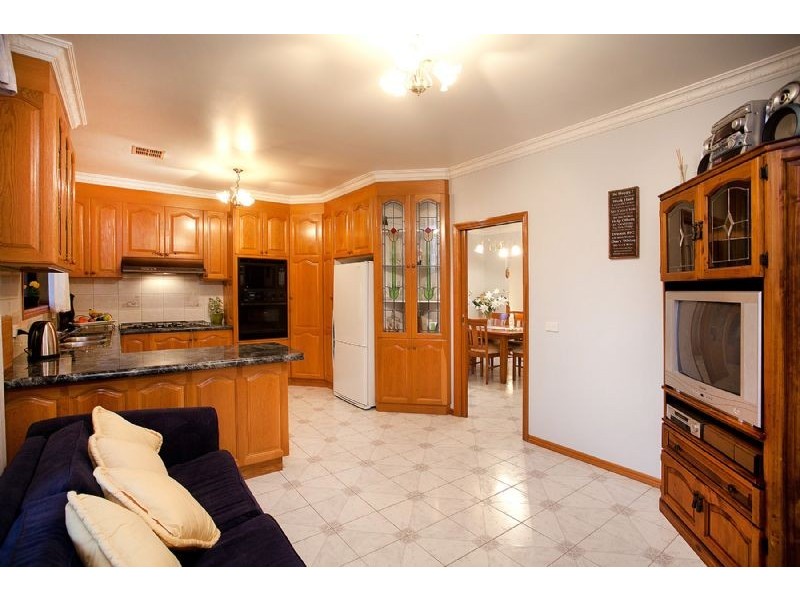 3 Lake Boga Avenue, Deer Park VIC 3023