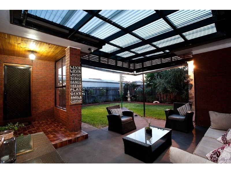 3 Lake Boga Avenue, Deer Park VIC 3023