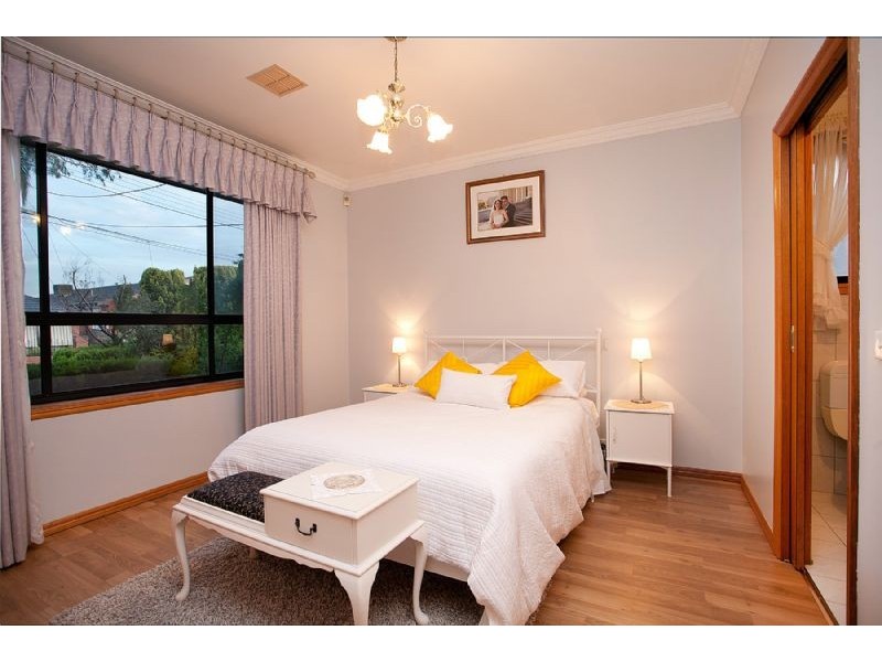 3 Lake Boga Avenue, Deer Park VIC 3023