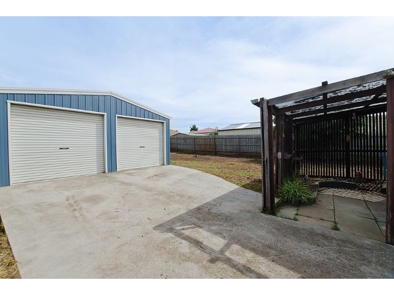 15 Kynoch Street, Deer Park VIC 3023