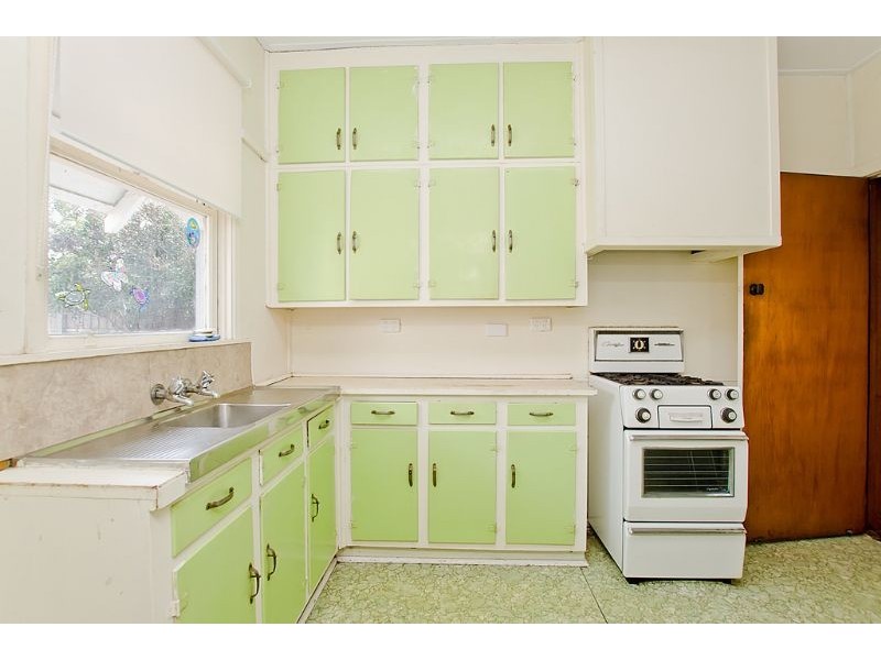 15 Kynoch Street, Deer Park VIC 3023