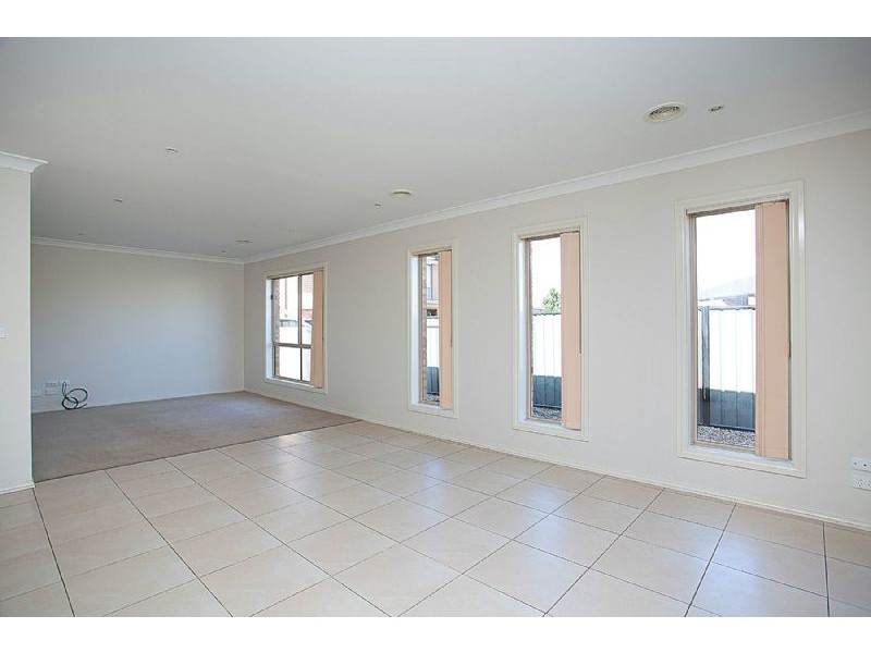 11 Fernhurst Avenue, Derrimut VIC 3030