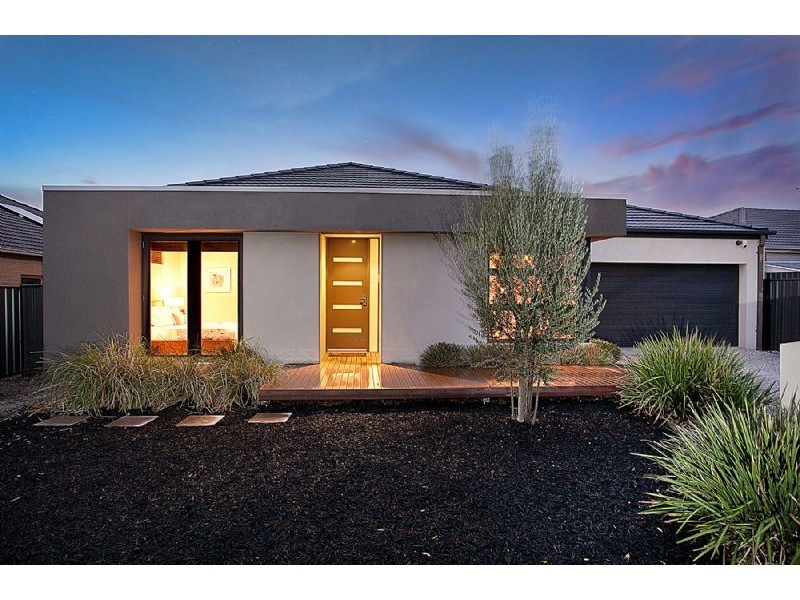 4 Inverness Avenue, Derrimut VIC 3030