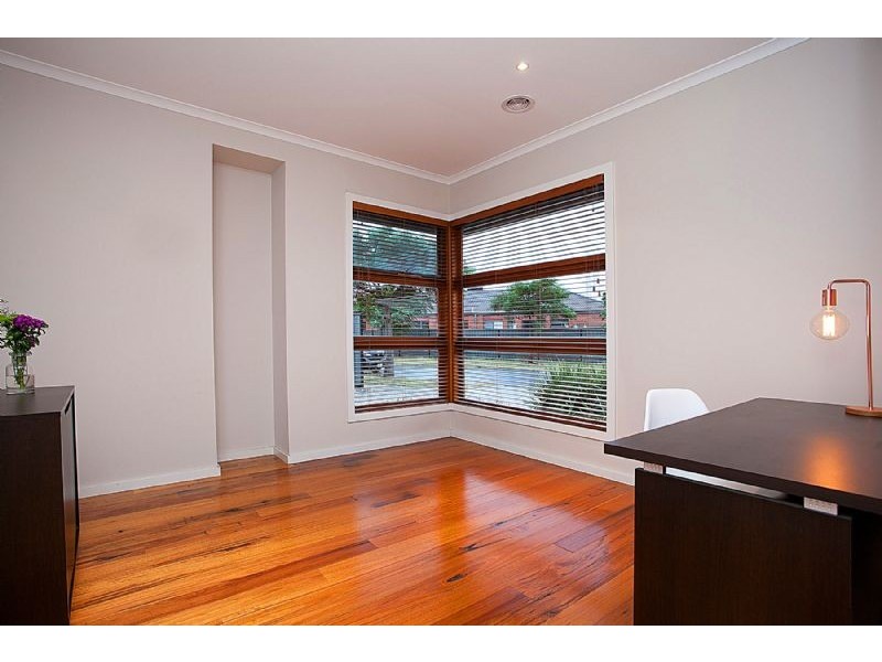 4 Inverness Avenue, Derrimut VIC 3030