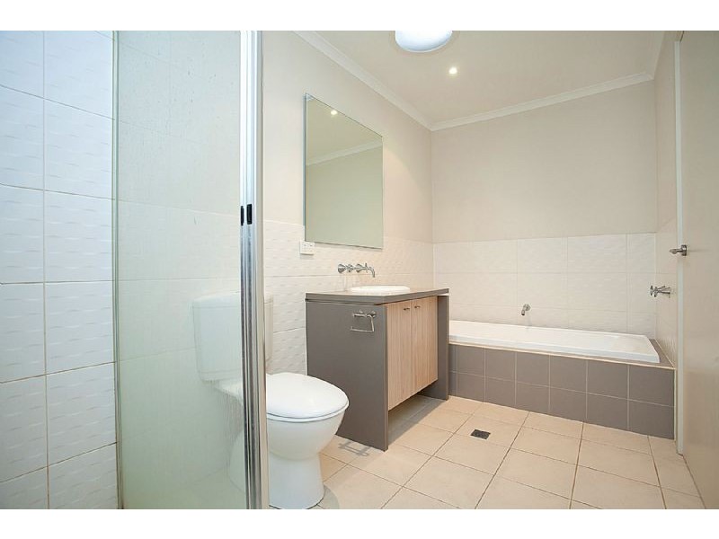 2 Buckhaven Street, Deer Park VIC 3023