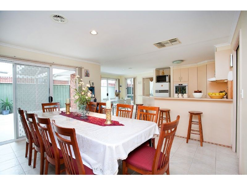 1 Lake Boga Avenue, Deer Park VIC 3023